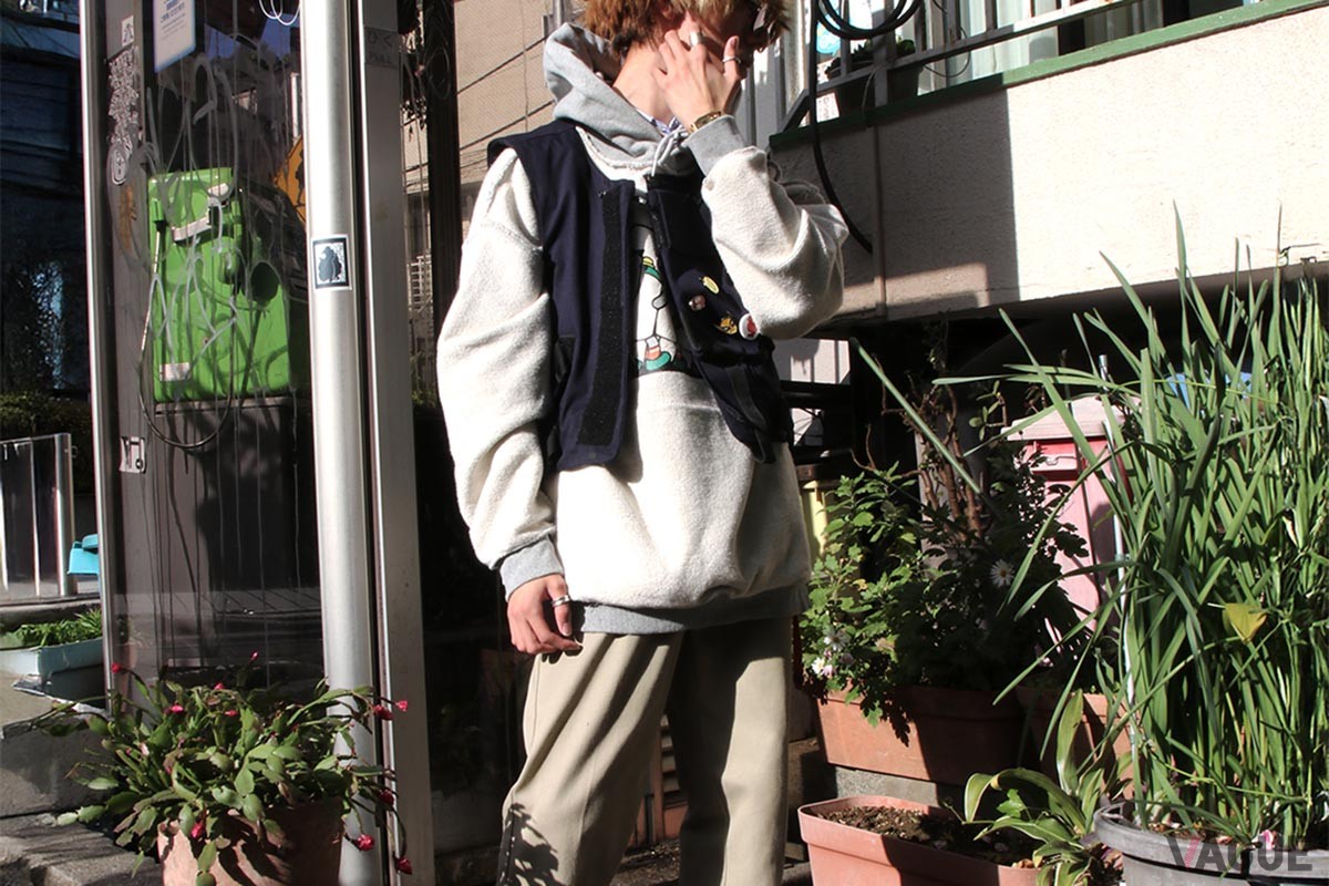 遊び心あるスタイルにぜひとも合わせたい煌びやかなゴールド（A1100GV-9JF）