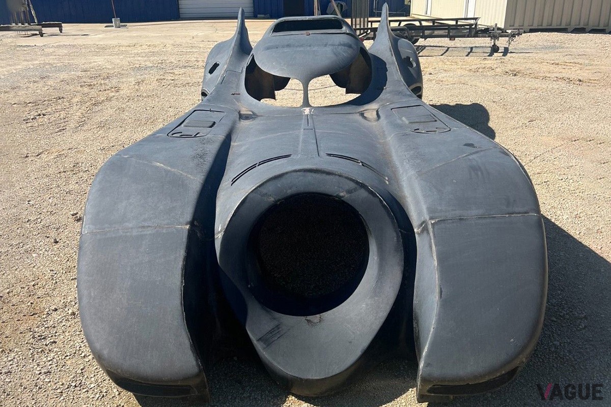 2万3225ドル（約353万円）で落札された「バットモービル」のレプリカキット（C）eBay