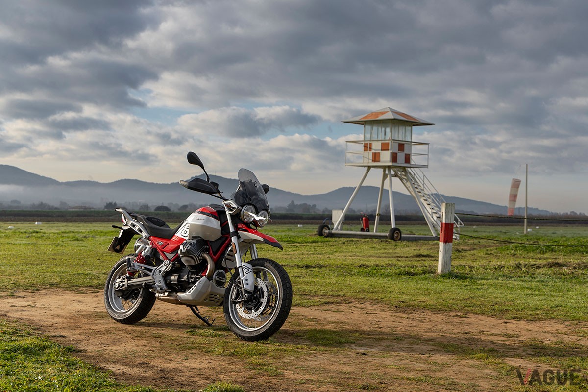 モト・グッツィ新型「V85TT」