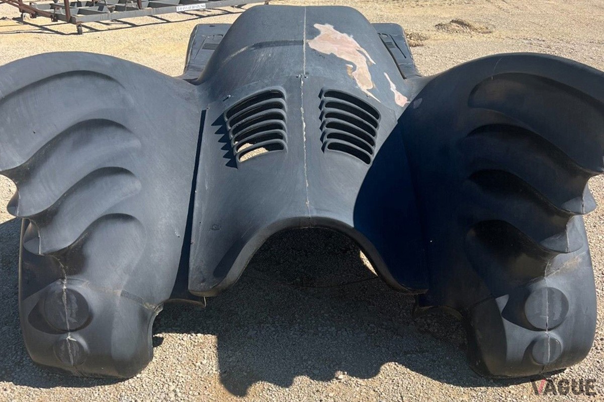 2万3225ドル（約353万円）で落札された「バットモービル」のレプリカキット（C）eBay