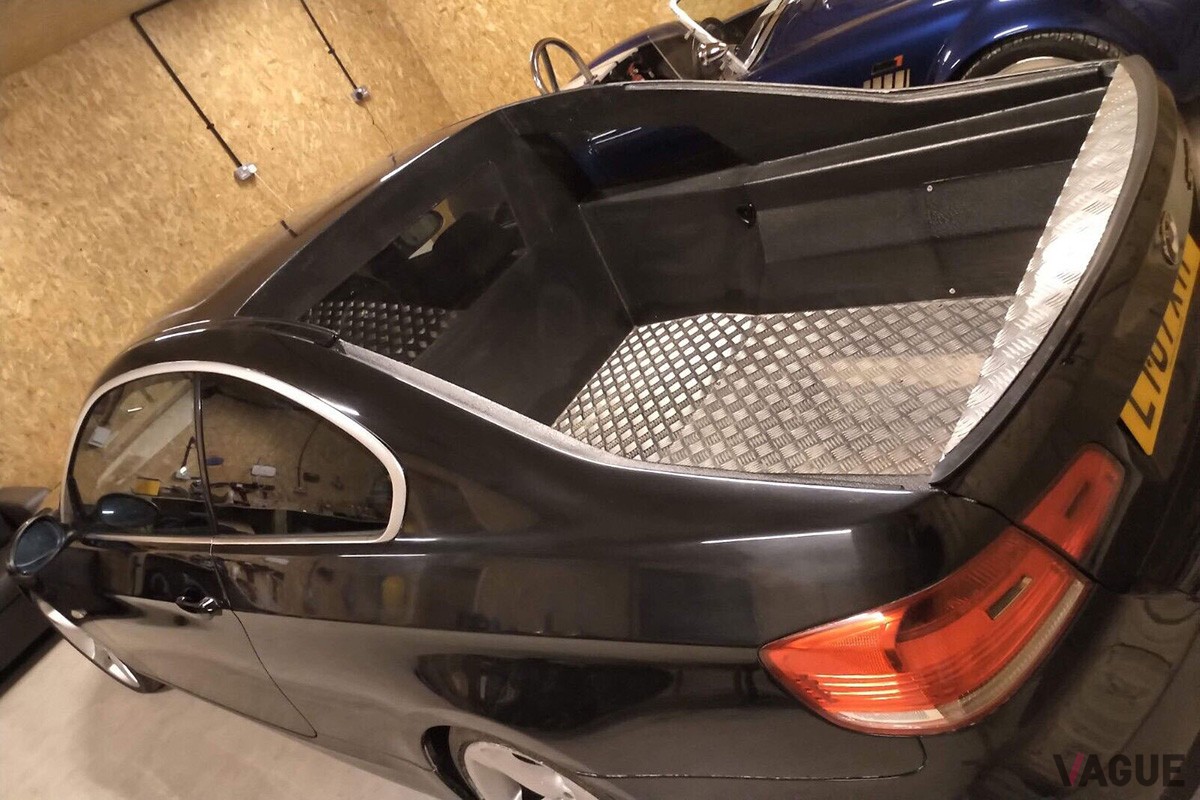 eBayに出品されていたBMW「335iクーペ」ベースのピックアップ。後席より後方をオープン化して荷台に変更（C）eBay