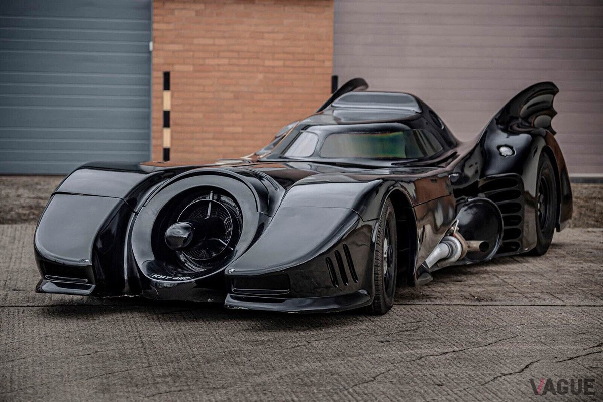 2025年2月上旬時点、米アリゾナ州の販売店に並んでいるレプリカキットと同じVINナンバーが記された中古車（C）Lapin Motor Co.