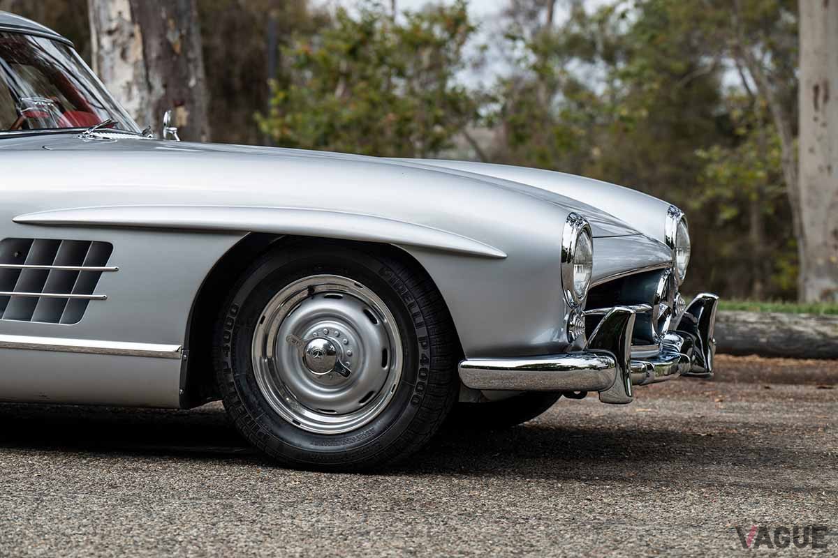 オークションに出品された1956年式メルセデス・ベンツ「300SLガルウイング」 Robin Adams(c)2024 Courtesy of RM Sotheby's