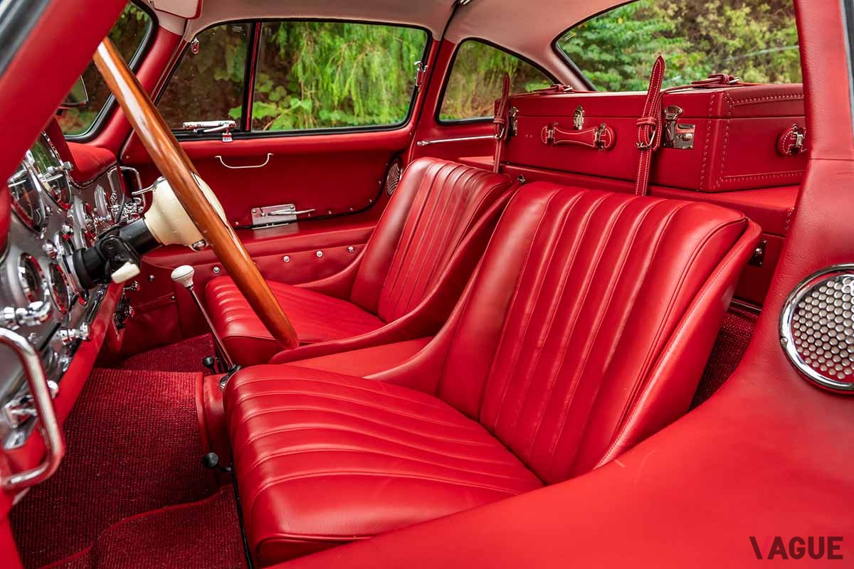 オークションに出品された1956年式メルセデス・ベンツ「300SLガルウイング」 Robin Adams(c)2024 Courtesy of RM Sotheby's