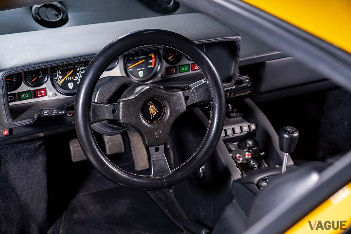 オークションに出品されている1983年式ランボルギーニ「カウンタック5000S」 Motorcar Studios(c)2025 Courtesy of RM Sotheby's