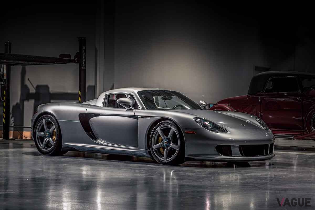 オークションに登場、約2億3000万円で落札された2005年式ポルシェ「カレラGT」。走行距離は7360kmだ　John Afravi（c）2025 Courtesy of RM Sotheby's