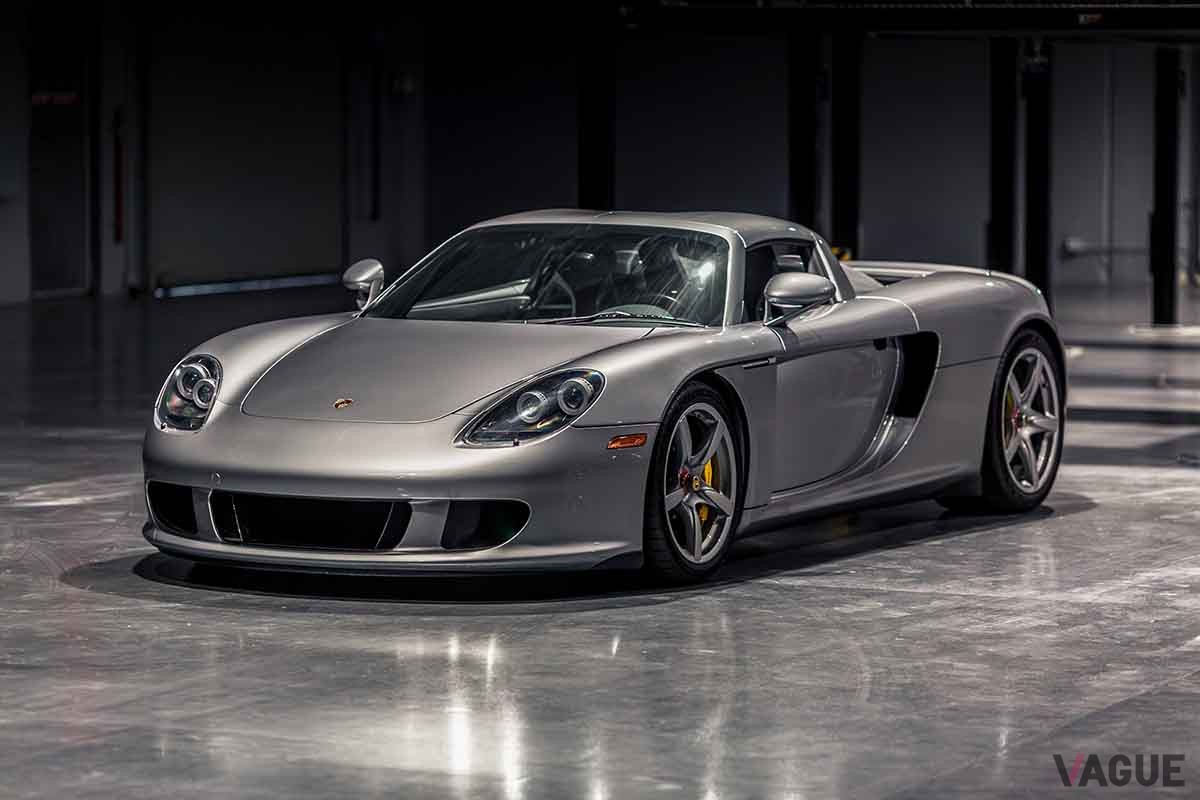 オークションに登場、約2億3000万円で落札された2005年式ポルシェ「カレラGT」。走行距離は7360kmだ　John Afravi（c）2025 Courtesy of RM Sotheby's