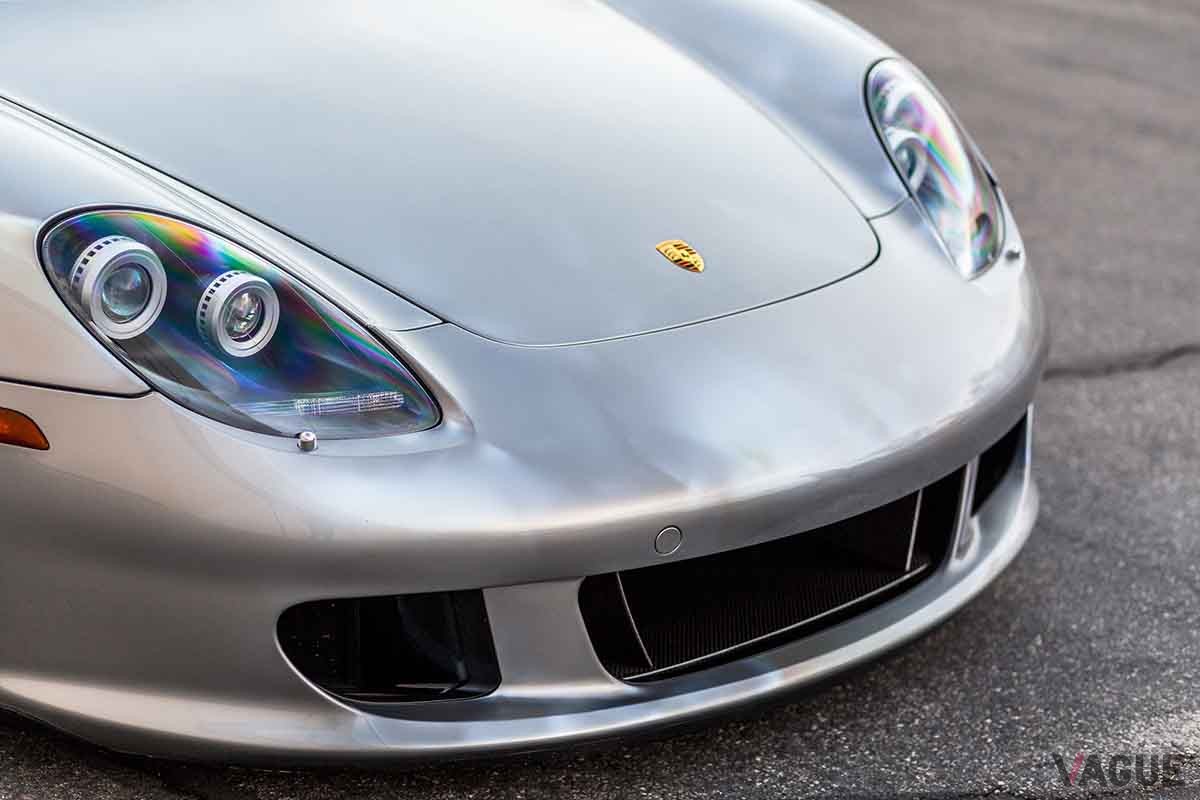 オークションに登場、約2億3000万円で落札された2005年式ポルシェ「カレラGT」。走行距離は7360kmだ　John Afravi（c）2025 Courtesy of RM Sotheby's