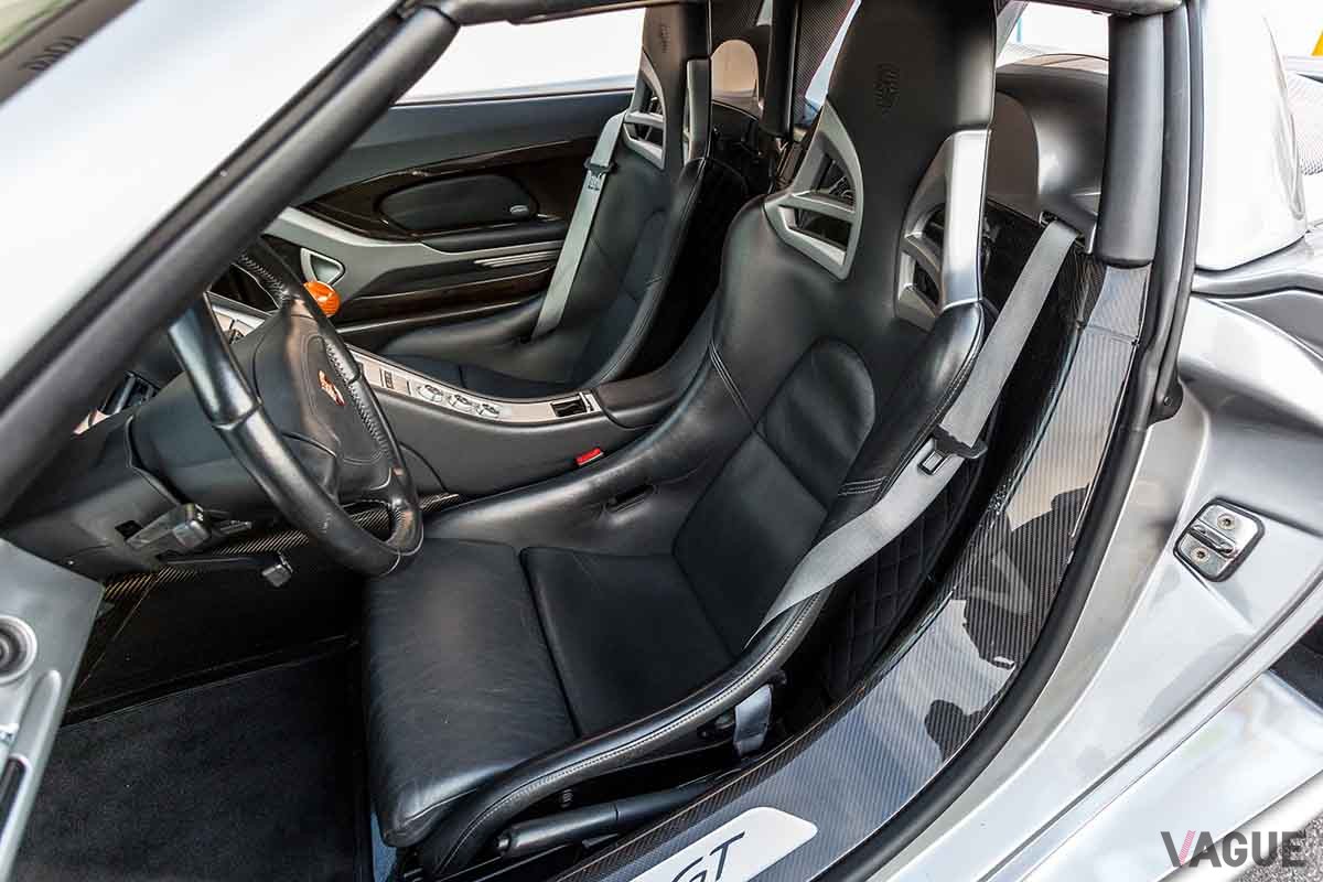 オークションに登場、約2億3000万円で落札された2005年式ポルシェ「カレラGT」。走行距離は7360kmだ　John Afravi（c）2025 Courtesy of RM Sotheby's