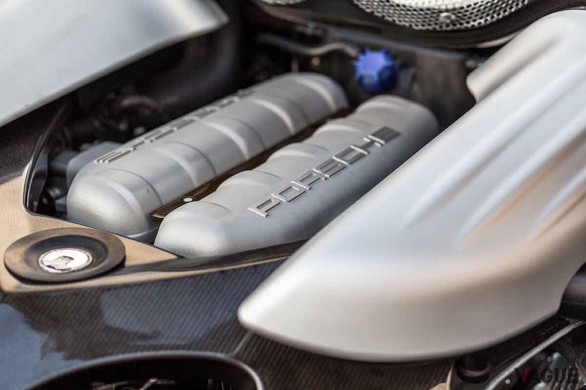 オークションに登場、約2億3000万円で落札された2005年式ポルシェ「カレラGT」。走行距離は7360kmだ　John Afravi（c）2025 Courtesy of RM Sotheby's