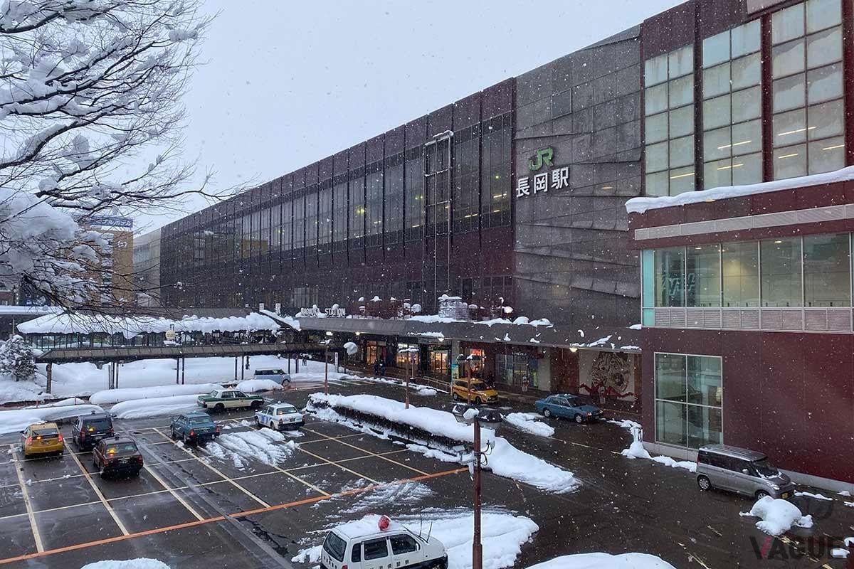 豪雪地帯にある長岡駅