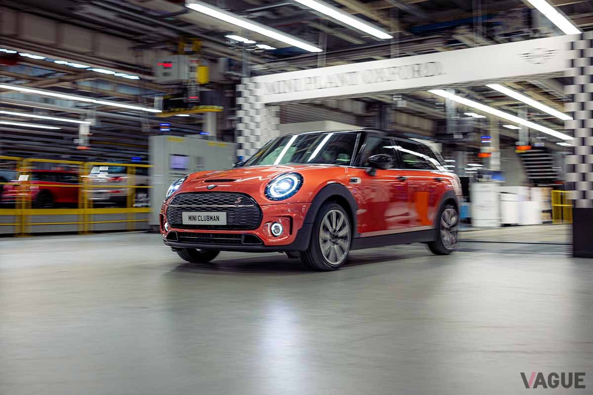 MINI英国オックスフォード工場で生産を終了した「ミニ・クラブマン」の式典の様子