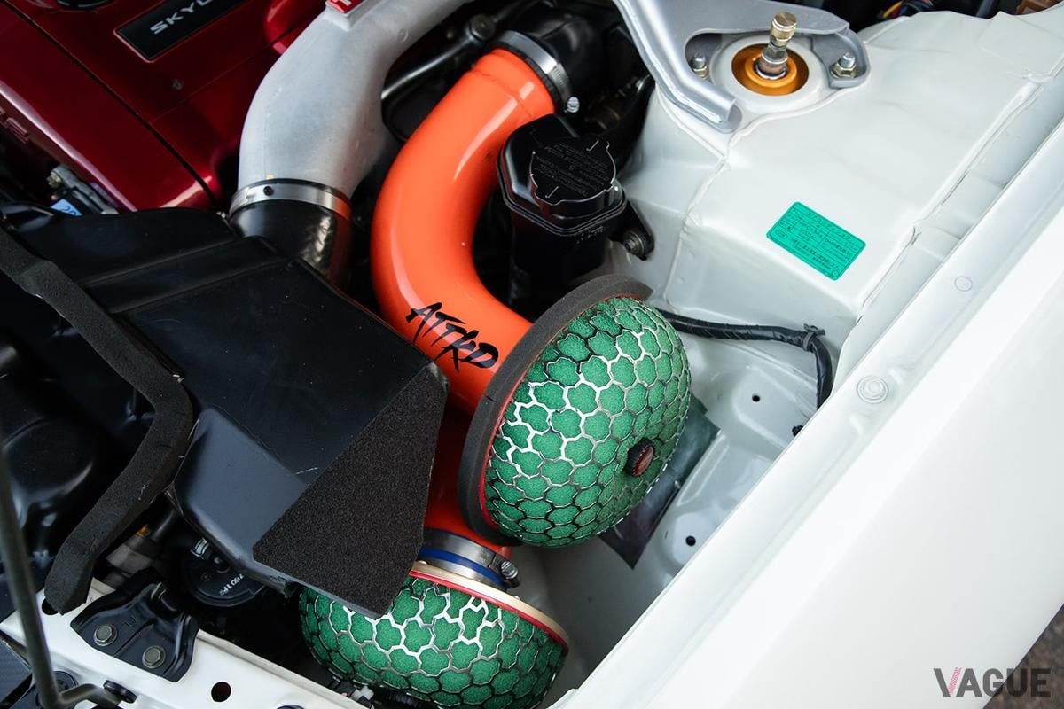 英国オークションに登場した2002年式日産R34型「スカイラインGT-R VスペックII」のエンジン