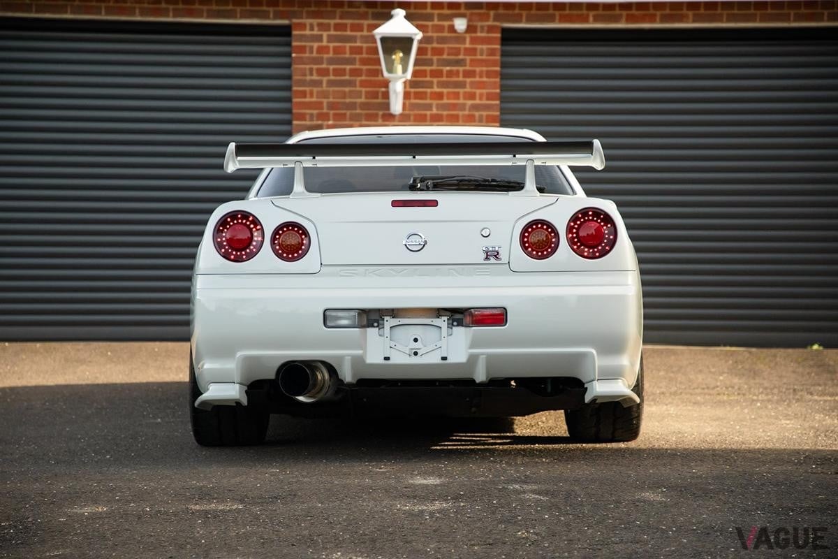 英国オークションに登場した2002年式日産R34型「スカイラインGT-R VスペックII」