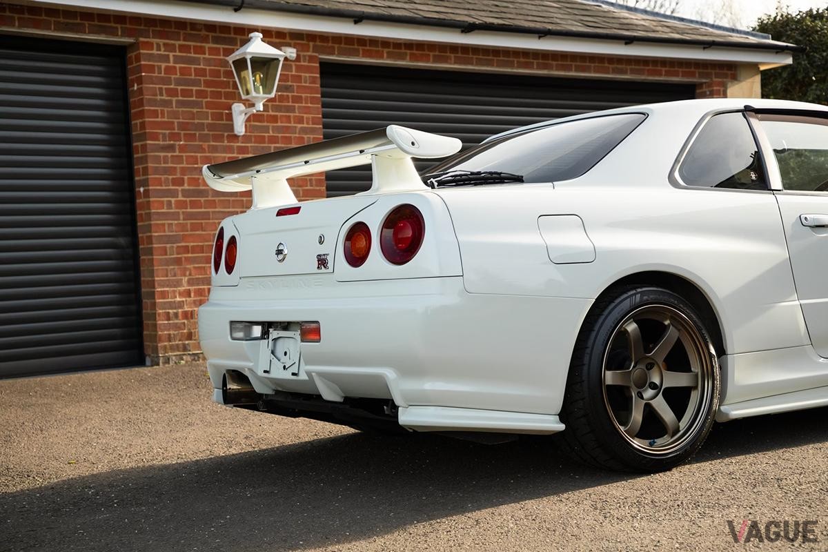 英国オークションに登場した2002年式日産R34型「スカイラインGT-R VスペックII」
