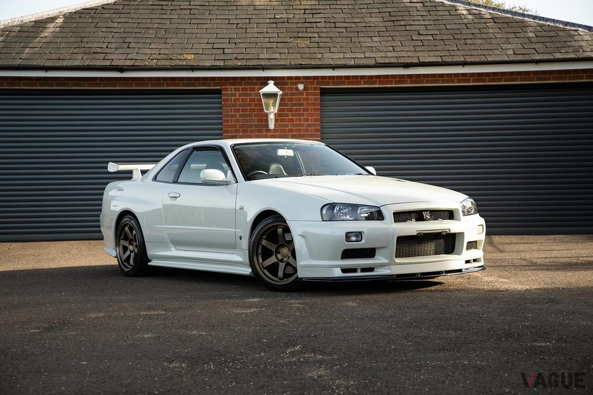 英国オークションに登場した2002年式日産R34型「スカイラインGT-R VスペックII」