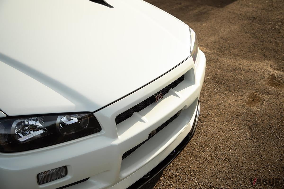 英国オークションに登場した2002年式日産R34型「スカイラインGT-R VスペックII」