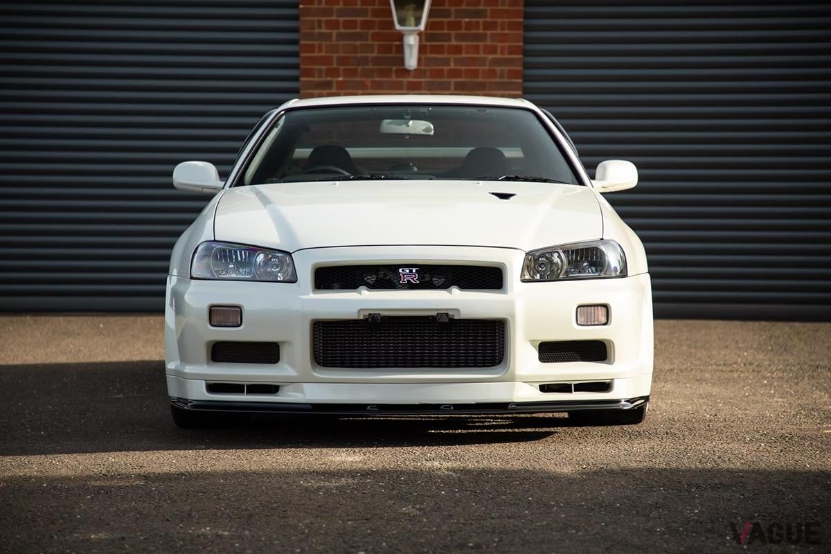 英国オークションに登場した2002年式日産R34型「スカイラインGT-R VスペックII」