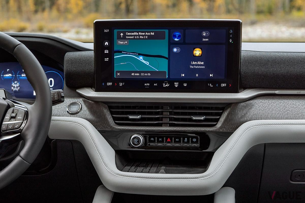 米国で登場したフォード新型「エクスプローラー プラチナム」2025年モデルのインテリア