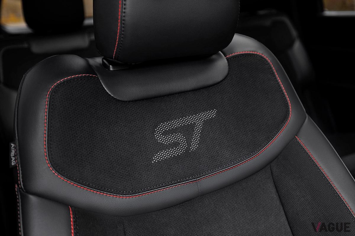 米国で登場したフォード新型「エクスプローラーST」のインテリア