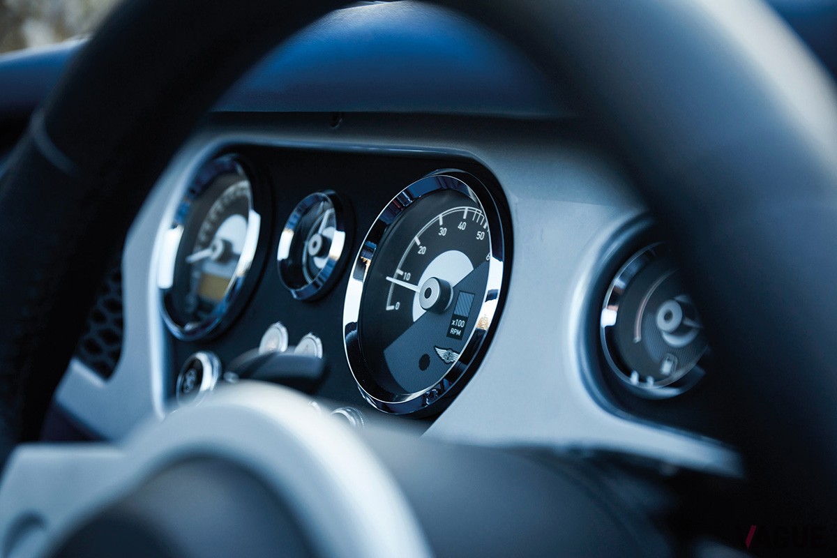 モーガン「プラス・シックス」