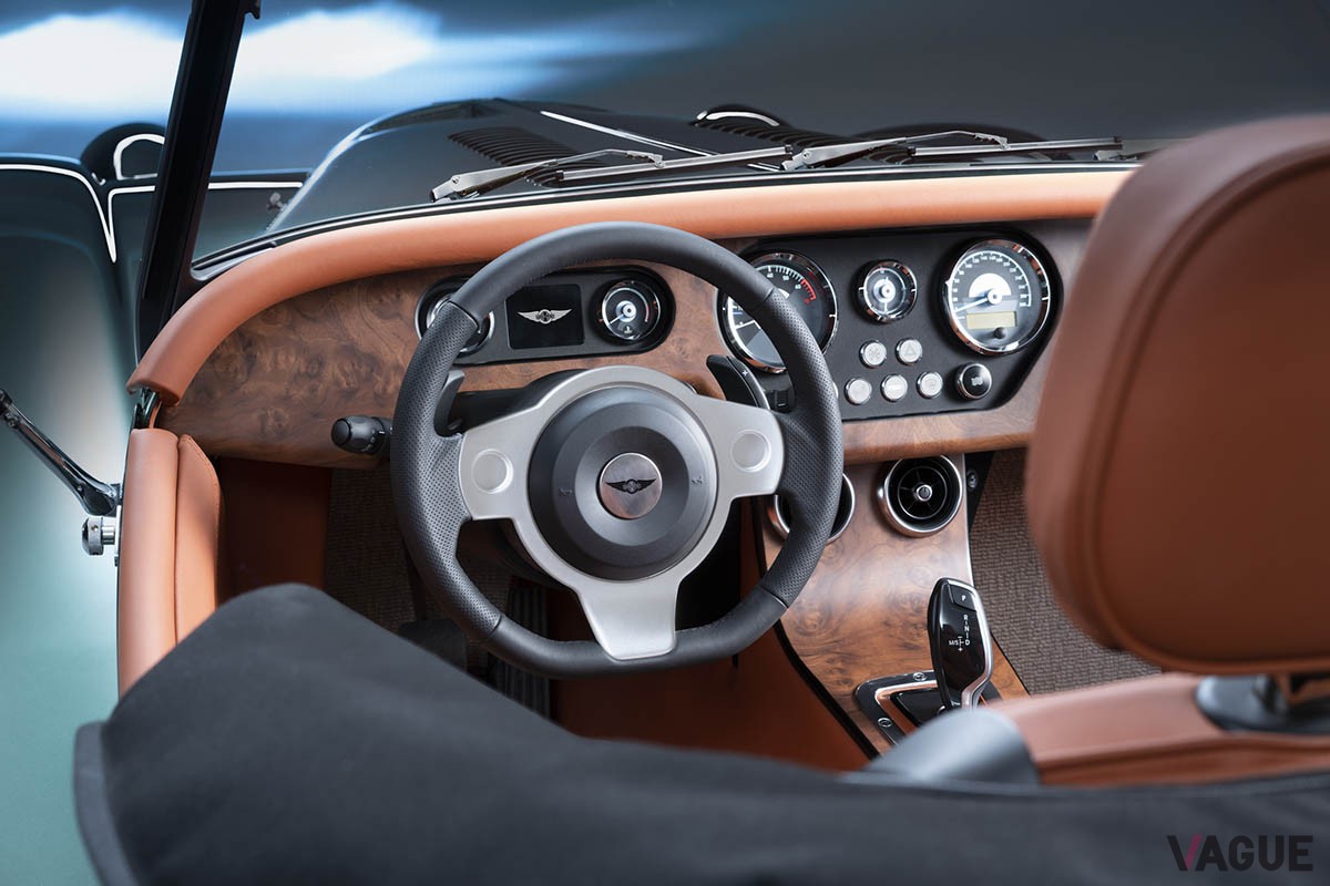 モーガン「プラス・シックス」