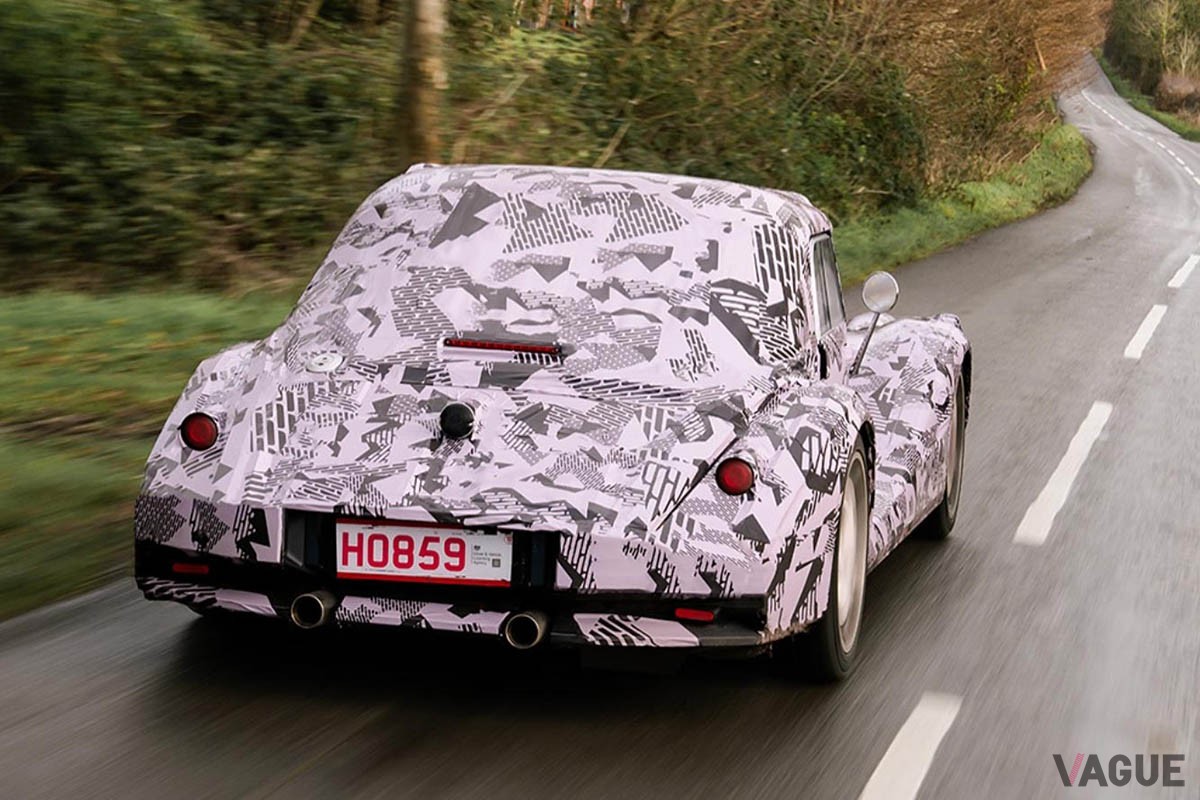 BMW製の直6エンジンを搭載した新型フラッグシップモデル