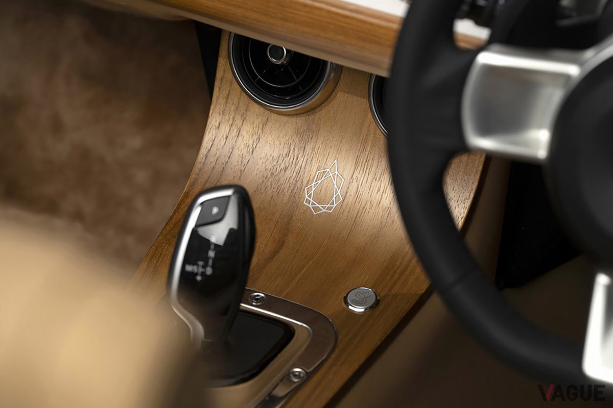 限定生産のモーガン「プラス・シックス・ピナクル」