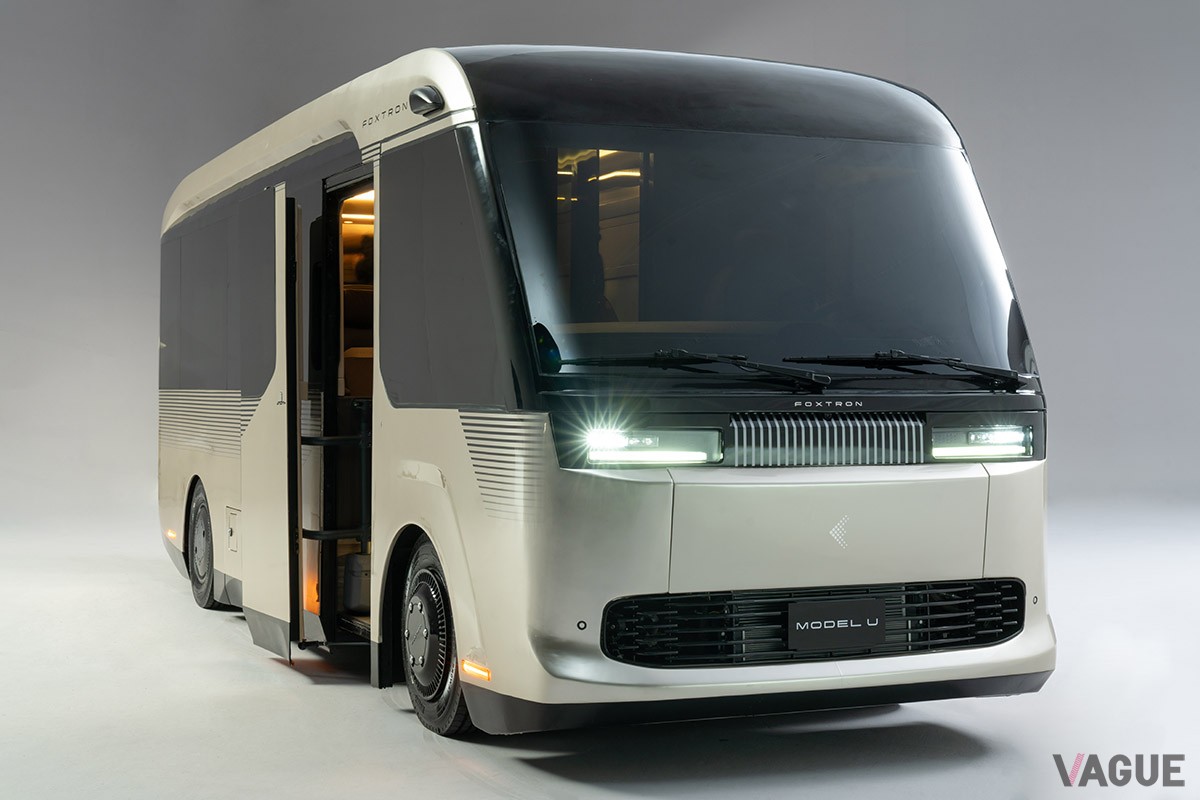 フォックストロンの中型EVバス「モデルU」