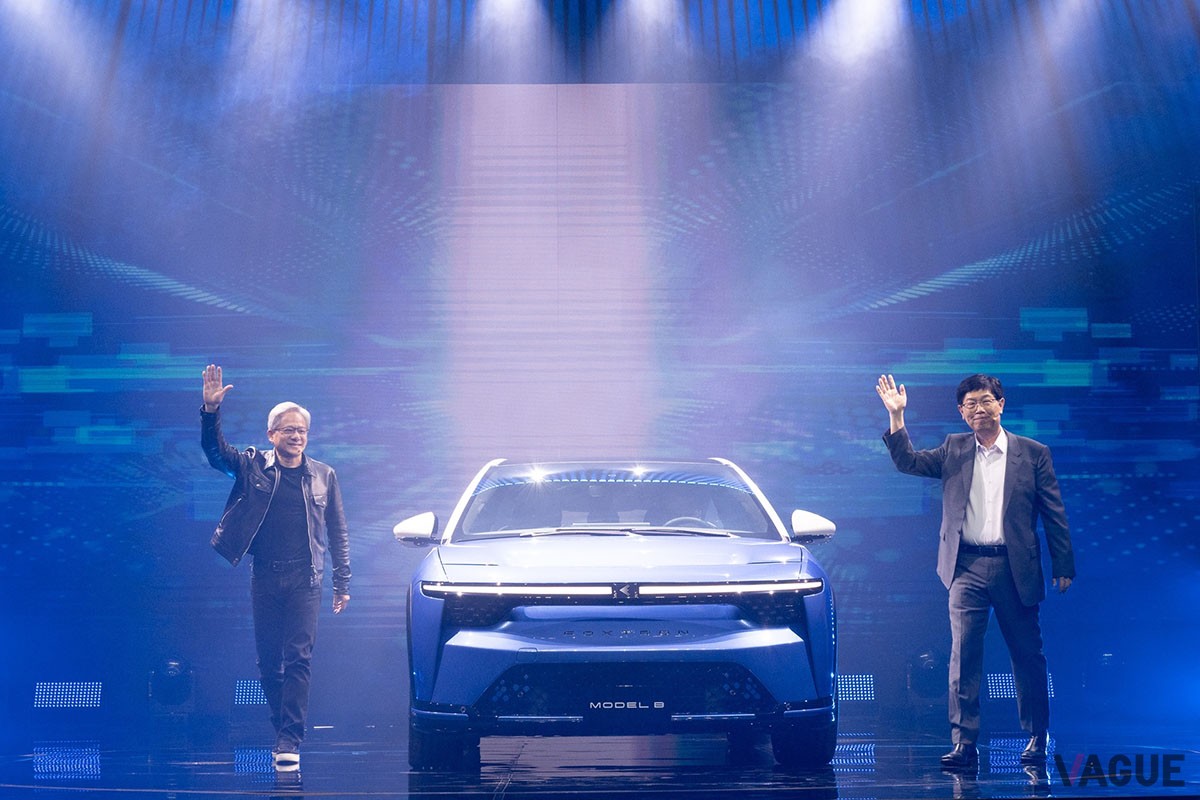 フォックストロンのクロスオーバーSUV「モデルB」