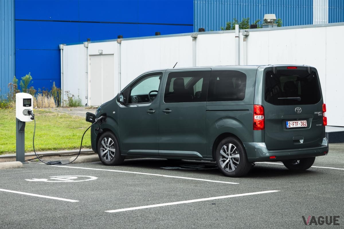 トヨタの欧州向けミニバン「プロエース・ヴァーソ」