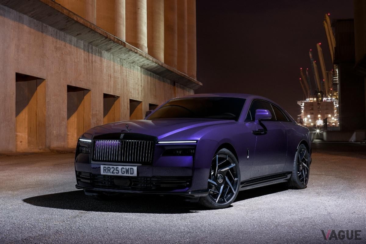 ロールス・ロイス新型「ブラック・バッジ・スペクター」