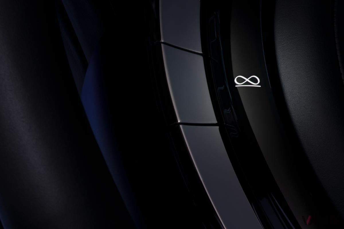 ロールス・ロイス新型「ブラック・バッジ・スペクター」