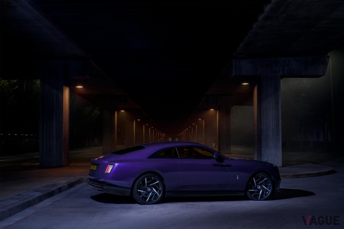 ロールス・ロイス新型「ブラック・バッジ・スペクター」