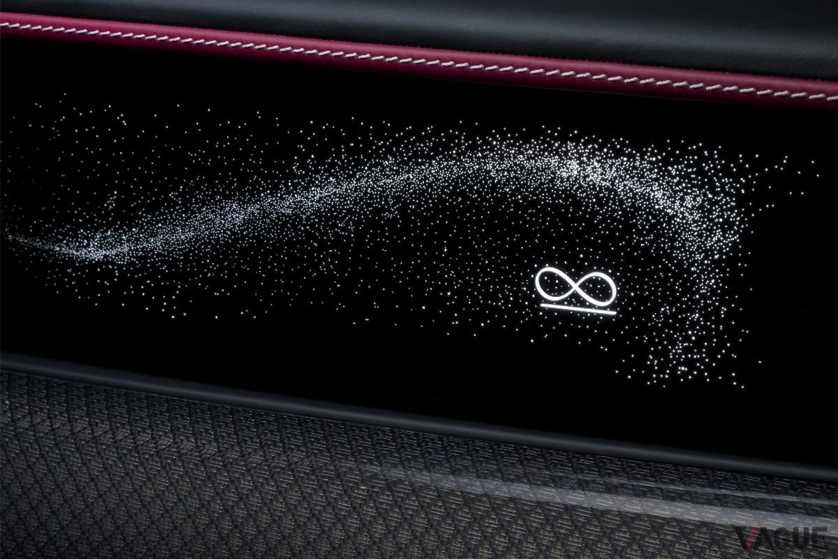 ロールス・ロイス新型「ブラック・バッジ・スペクター」