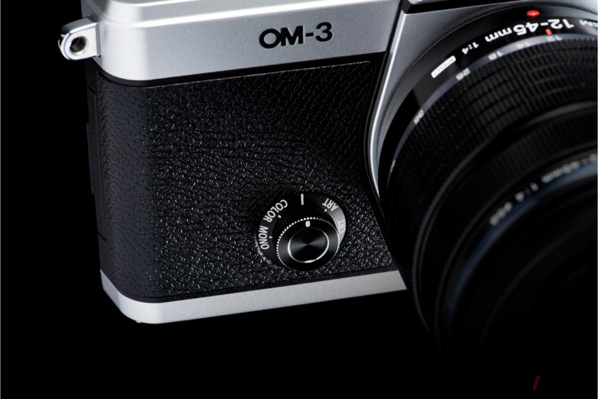 ミラーレス一眼カメラ「OM SYSTEM OM-3」