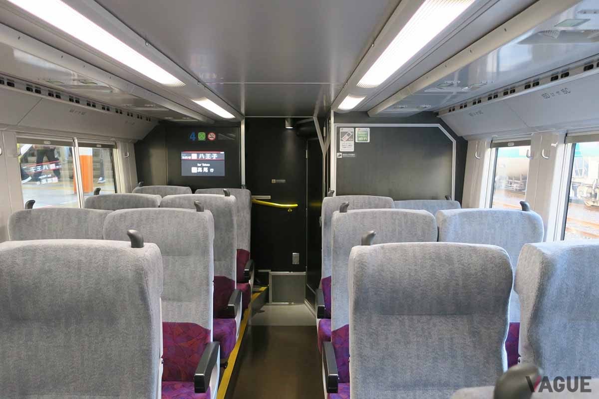 2025年3月15日に導入された中央快速線・青梅線のグリーン車。