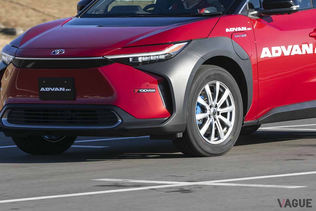 ヨコハマの新プレミアムSUV用タイヤ「アドバンV61」をトヨタ「bZ4X」に装着してテスト