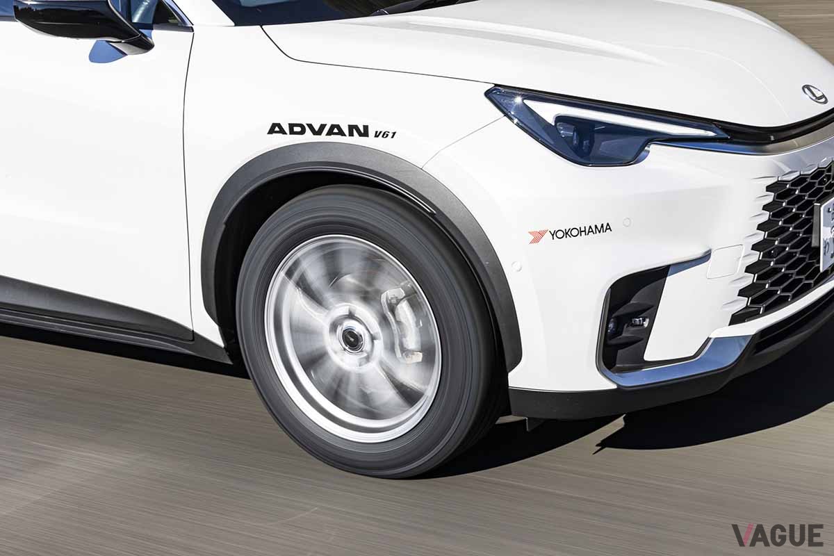 ヨコハマの新プレミアムSUV用タイヤ「アドバンV61」を装着して一般道をテスト