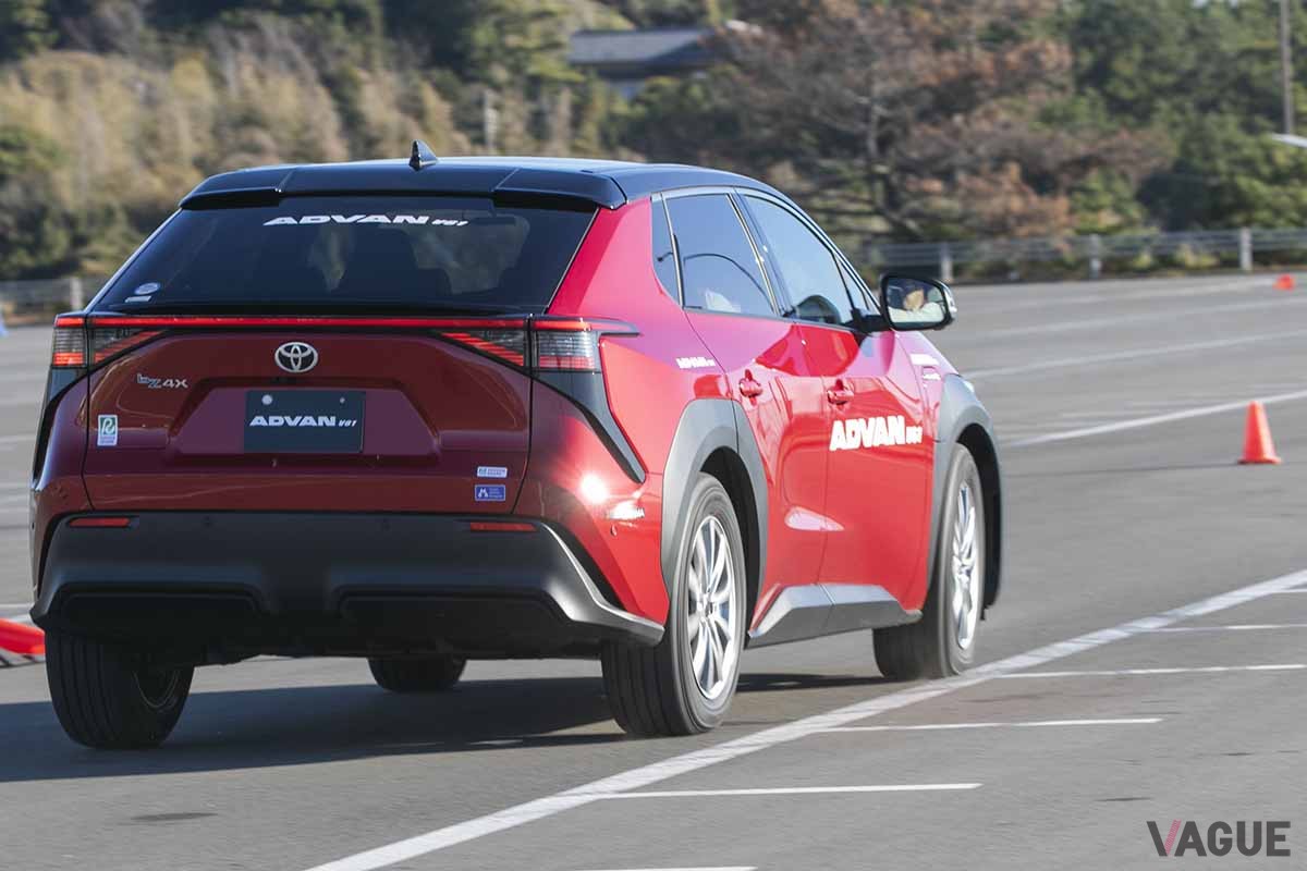 ヨコハマの新プレミアムSUV用タイヤ「アドバンV61」をトヨタ「bZ4X」に装着してテスト