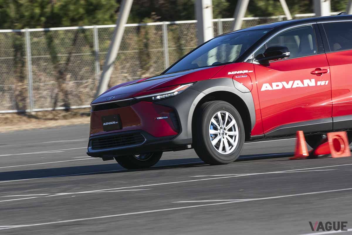ヨコハマの新プレミアムSUV用タイヤ「アドバンV61」をトヨタ「bZ4X」に装着してテスト