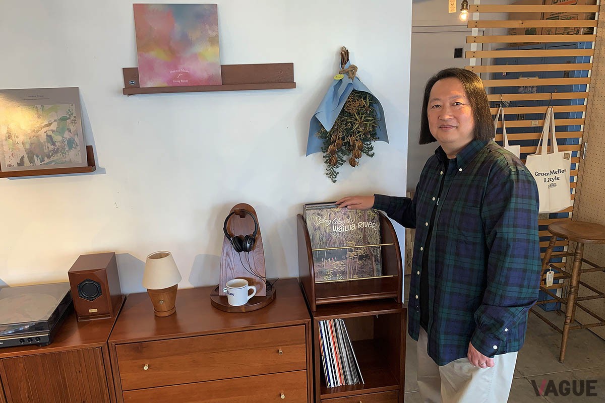 今回のコラボレーションプロダクツのなかで橋本さん的に特におすすめのBROOKS LP BOX（19,800円）