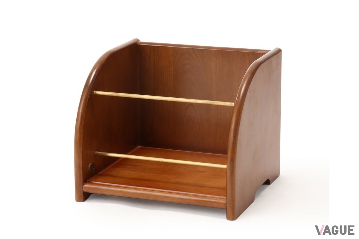 ・BROOKS LP BOX／価格 19,800円  12インチのLPを約50枚収納できるボックス。ナウプレイングの1枚は一番前面に立てかけることができます。