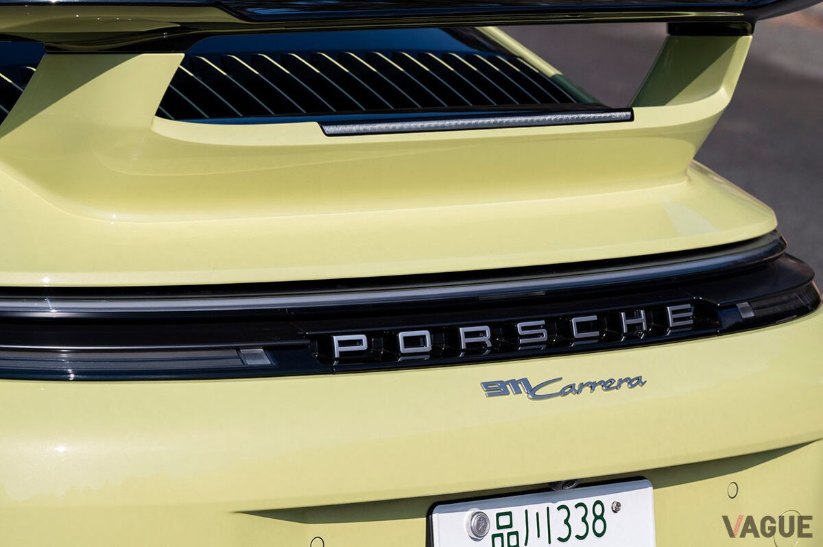 最新のポルシェ「911カレラ」