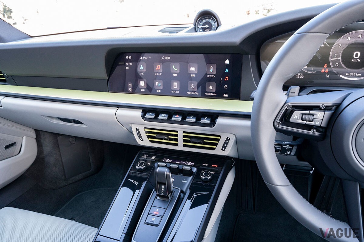 最新のポルシェ「911カレラ」