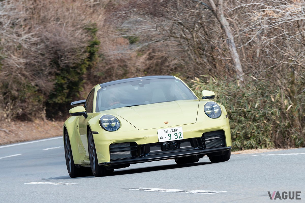 最新のポルシェ「911カレラ」