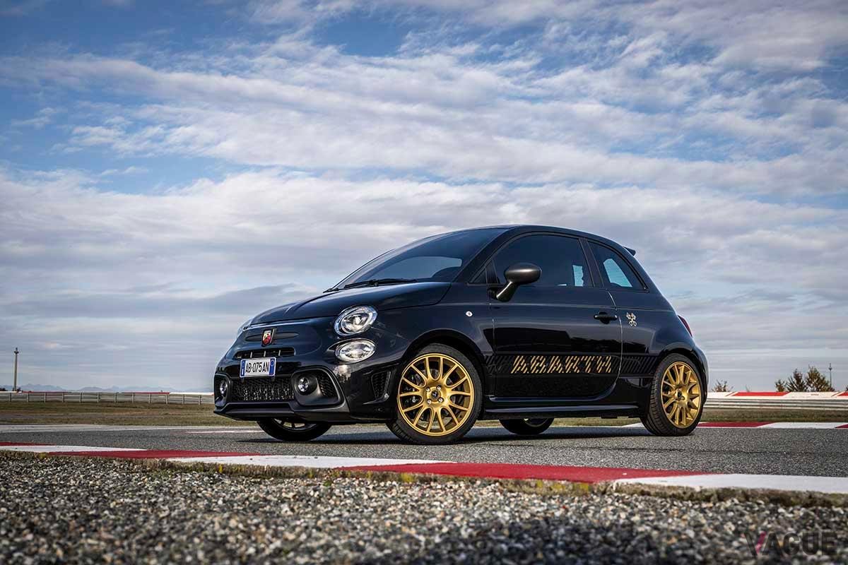 限定車「アバルト695 75°アニヴェルサーリオ」