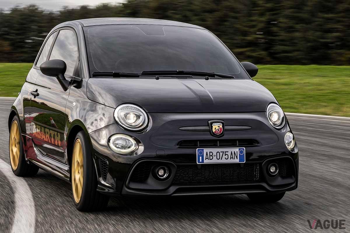限定車「アバルト695 75°アニヴェルサーリオ」