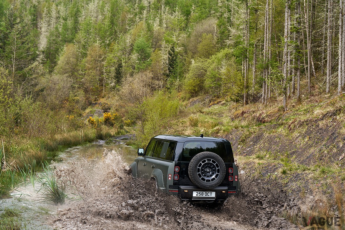 新型「ディフェンダーOCTA」