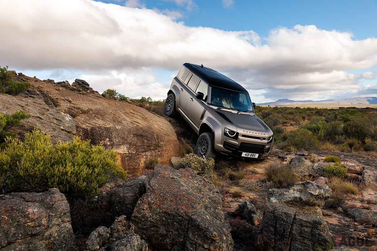 新型「ディフェンダーOCTA」